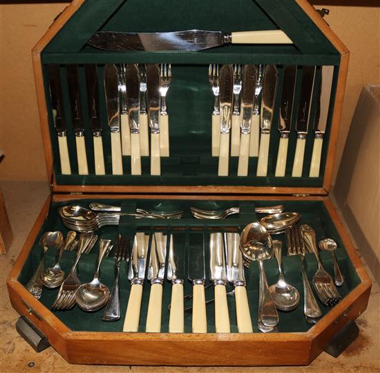 Canteen of plated cutlery